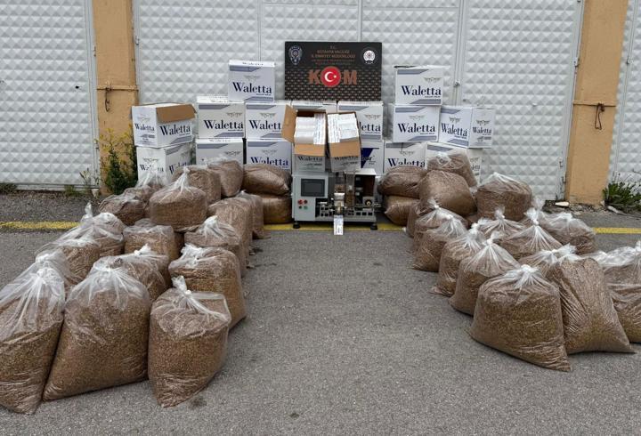Kütahya'da makaron ve kaçak tütün operasyonu