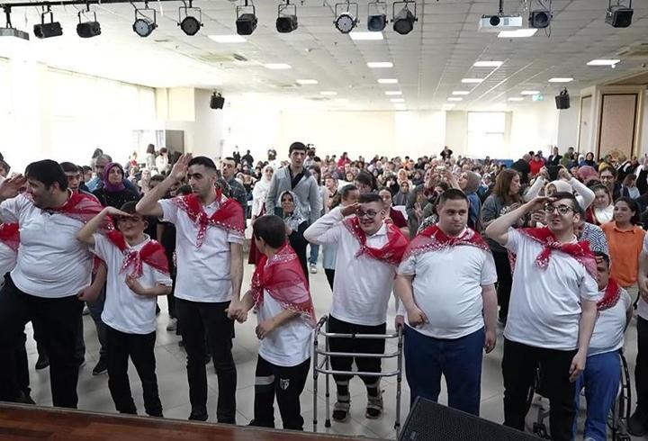 Engelli gençler temsili olarak askere uğurlandı