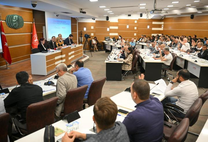 Bornova'da geri dönüşüm tesisine onay