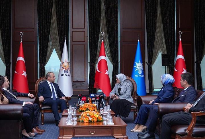 Kurban Bayramı'nda hangi partiler bayramlaşacak?