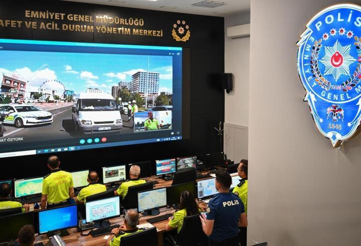 Bayram trafiği "Trafik İzleme Merkezi"nin anbean takibinde