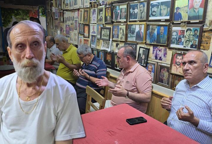 Gelenek yine bozulmadı... 'Ölüler Kahvesi'nde anlamlı bayram!