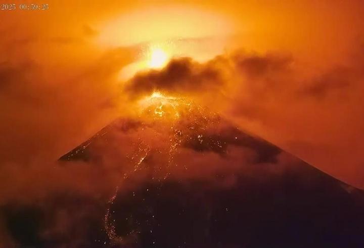 GUATEMALA'DA YANARDAĞ PATLADI: 194 ölü, 234 kayıp!