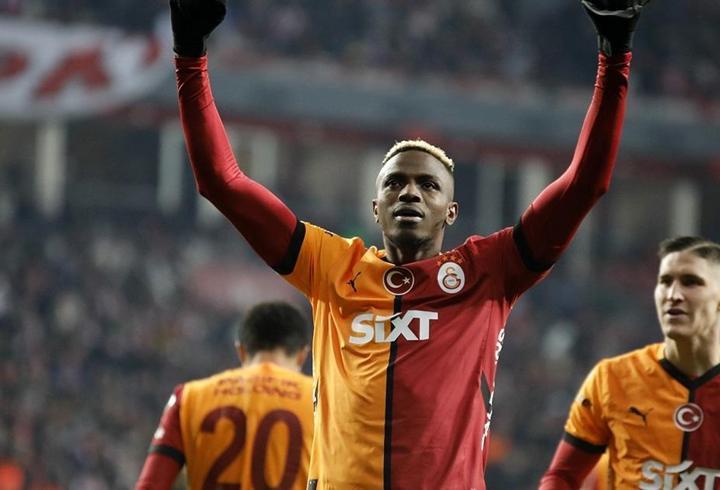 Victor Osimhen, teklifi kabul etti! Anlaşmanın detayları…