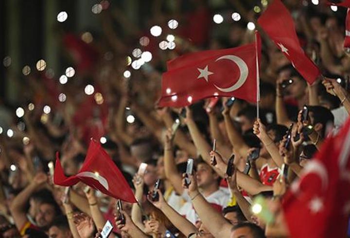 TFF duyurdu! Milli maç ücretsiz olacak...