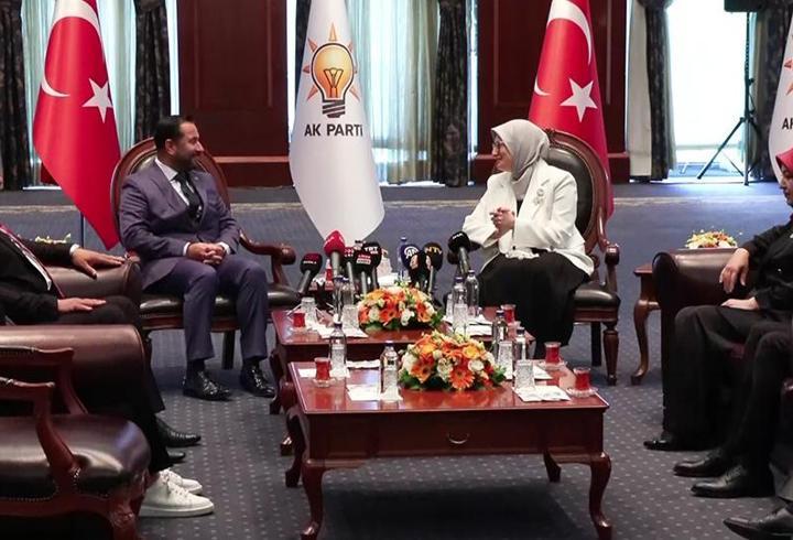 Bayramlaşmalarda gündem "yeni anayasa"