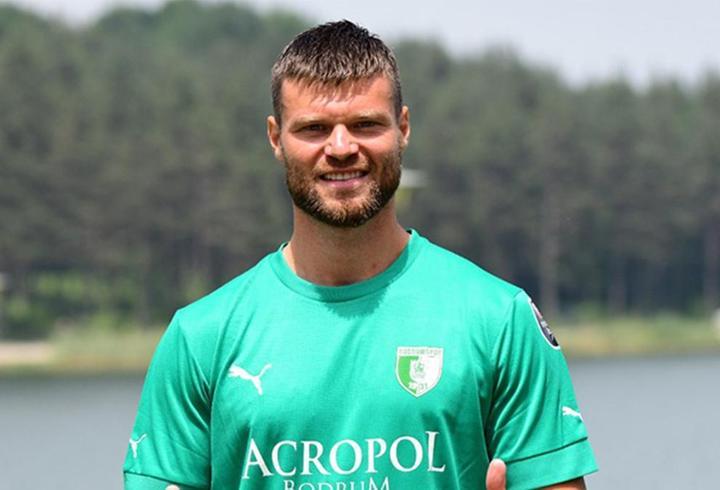 Celustka'ya 3 talip birden çıktı