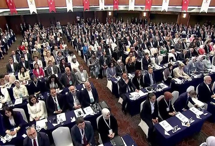 AK Parti kampa giriyor