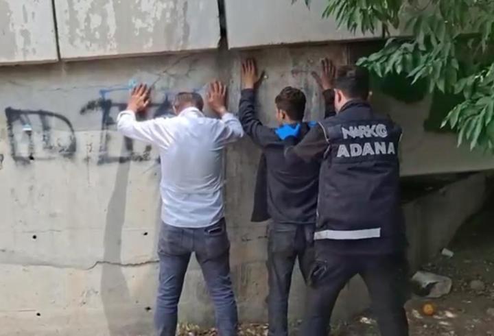 Adana'da uyuşturucu kullanan 45 kişiye suçüstü