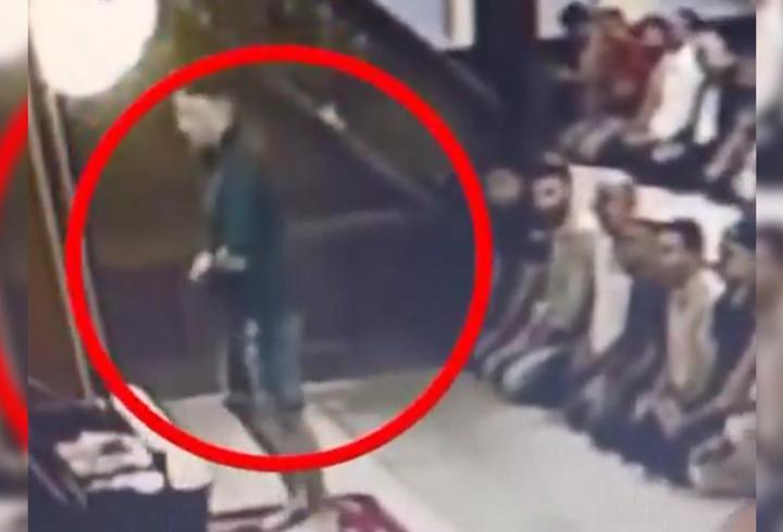 Camideki tavırları tepki çekti; akli dengesi yerinde değilmiş