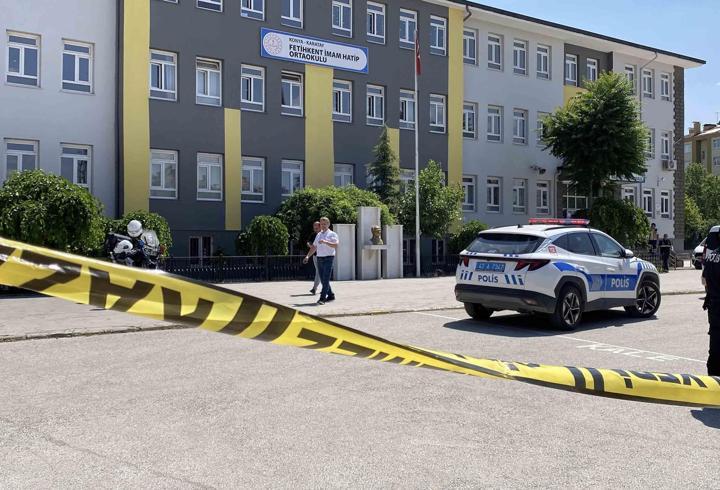 Okulda dehşet anları! Öğretmene silahlı saldırı