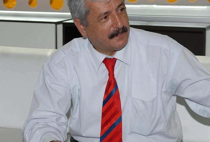Gazeteci Zeki Özer hayatını kaybetti