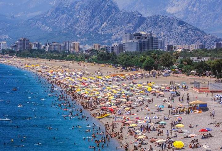 Nisan’da turizm patlaması! Yabancı turist sayısında rekor