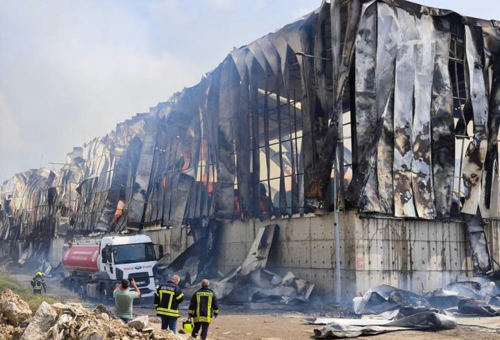 Mersin'de pamuk deposunda yangın