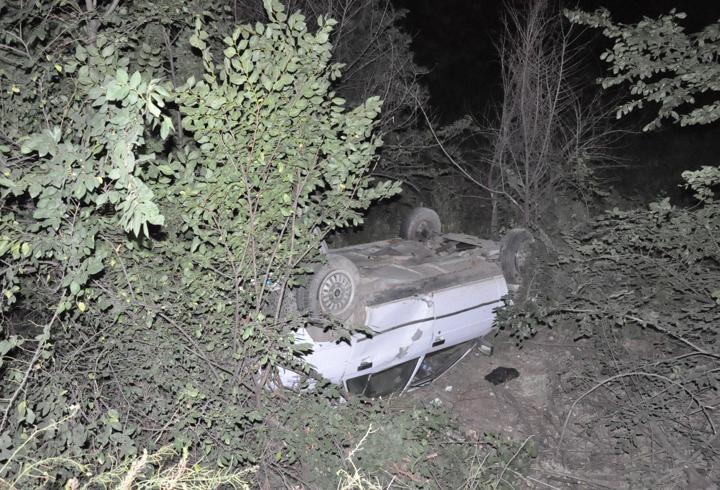 Yozgat'ta otomobilin şarampole devrilmesi sonucu 4 kişi yaralandı
