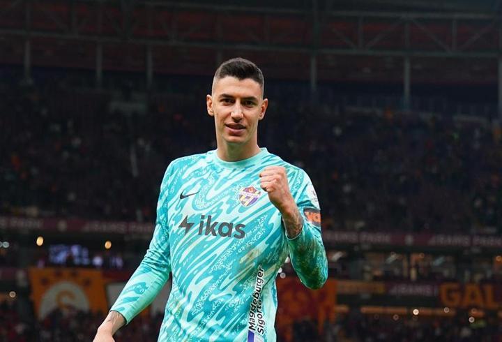 Galatasaray istiyordu! Berke Özer'e Lille kancası...
