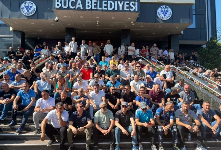 İzmir'de Buca Belediyesi'nde bazı çalışanlar iş bıraktı