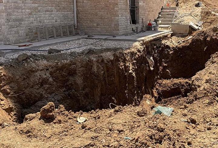 Hatay'da göçük altında kalan 2 işçi öldü