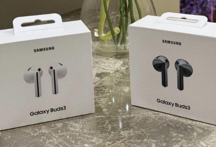 Galaxy Buds Core ve Galaxy Buds 3 FE gün yüzüne çıktı