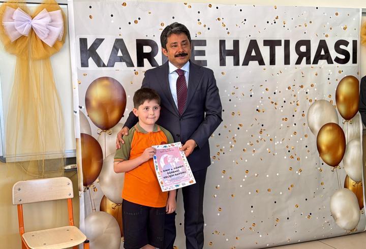 Kırşehir'de öğrenciler karne heyecanı yaşadı