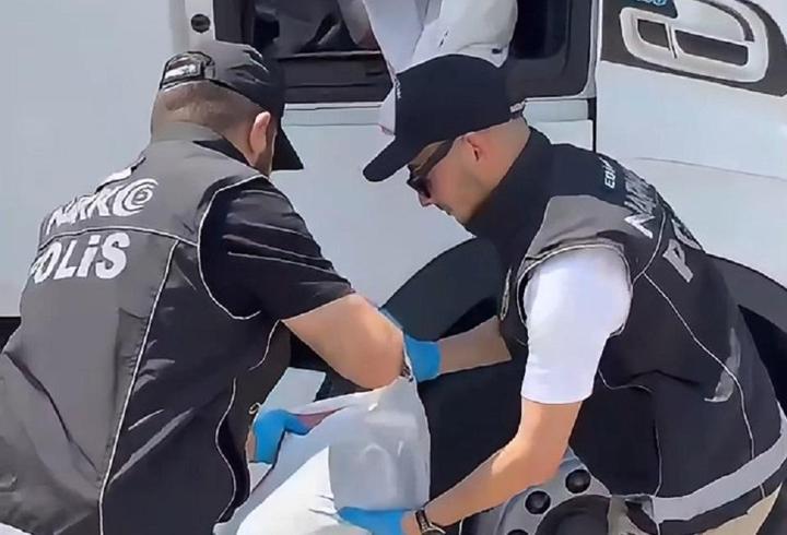Edirne'de TIR'dan 18 kilo kokain çıktı!