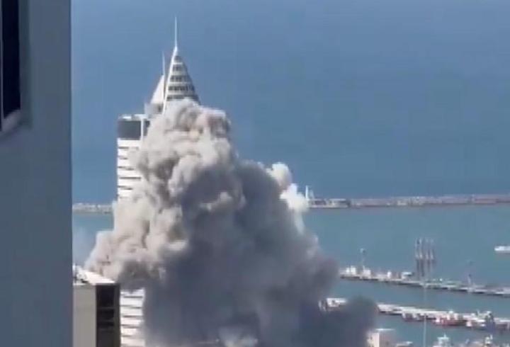 Tel Aviv semalarında İran füzeleri görüldü