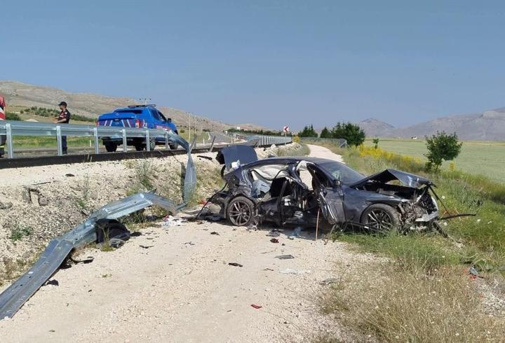 Korkuteli'de kaza: 3 yaralı