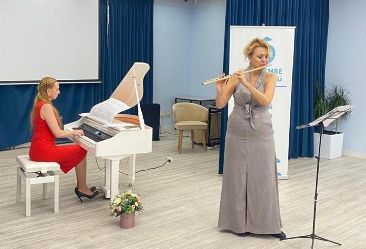 Antalyalı sanatçıdan Moskova'da flüt konseri
