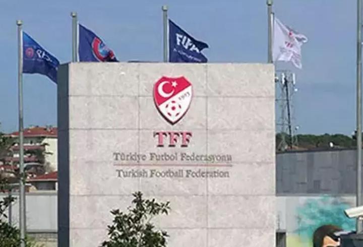 Galatasaray, UEFA Şampiyonlar Ligi’nin 5’inci haftasında evinde konuk ettiği Belçika ekibi Union Saint-Gilloise’a 1-0 mağlup oldu. Bu sonuçla 9 puanda kalan sarı-kırmızılı ekip, 33 maç sonra iç sahada yenilgi yüzü gördü.9