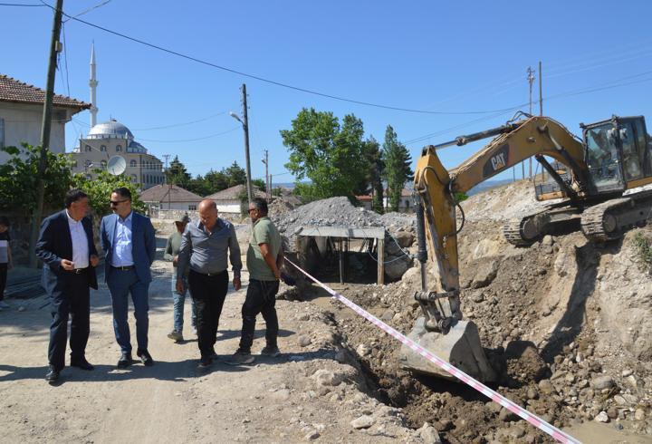 Havza'da akarsu yatağı ıslah çalışmaları devam ediyor