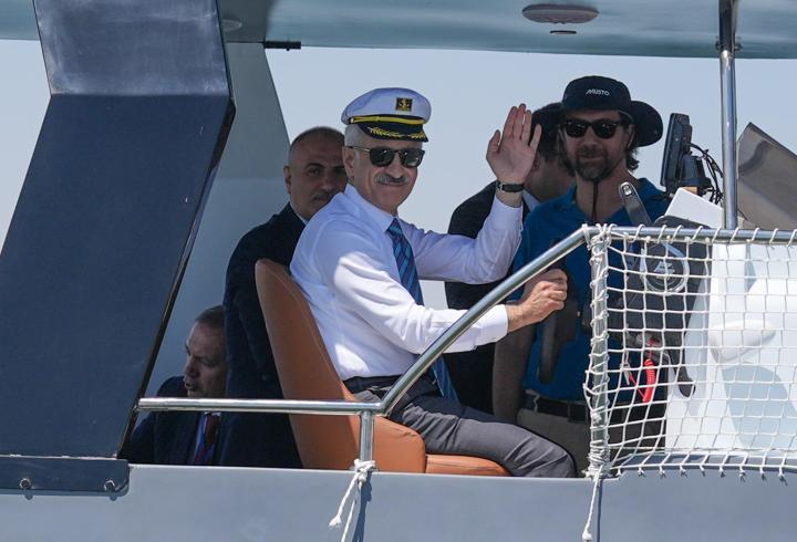 İran-İsrail gerilimi: Türk gemileri güvende mi? Bakan Uraloğlu açıkladı...