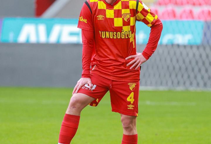 Göztepe Taha ve Miroshi'yi tutacak