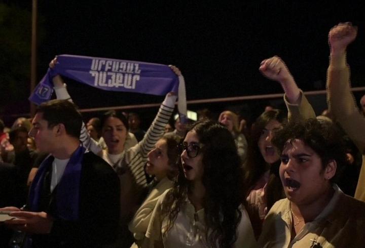 Ermenistan'da 'Darbe planı' | Protestocular sokakta!