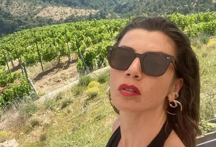 Gökçe Bahadır’dan sahne itirafı: Şarkı söylerken kendimden geçiyorum