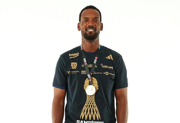 Fenerbahçe Beko'da bir ayrılık daha