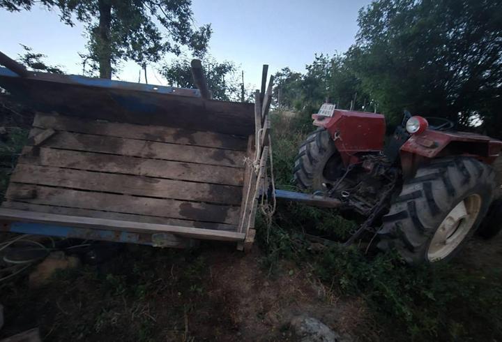 Samsun'da devrilen traktörün sürücüsü yaralandı