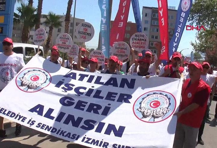 İzmir'de çıkarılan işçiler eylemde