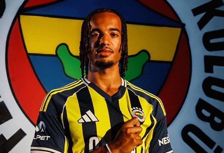 İngiliz sol bek Archie Brown resmen Fenerbahçe'de