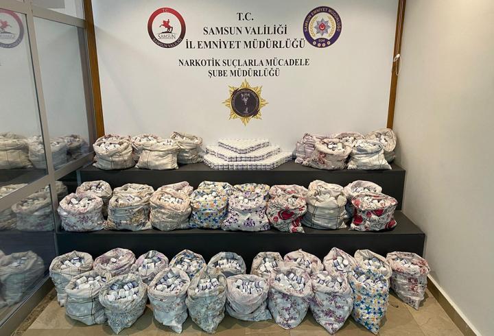 Yastık Kılıflarında Saklanan 265 Bin Hap Ele Geçirildi