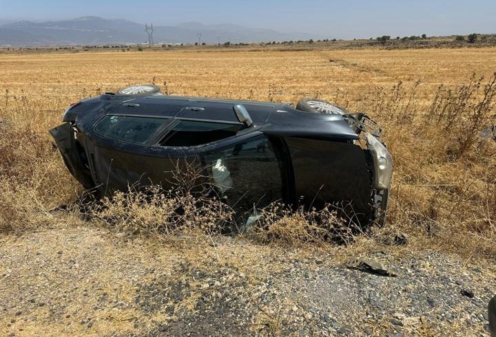 Gaziantep'te devrilen otomobildeki 4 kişi yaralandı