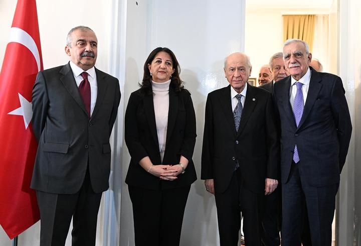 DEM Parti liderler turuna çıkıyor! Önce Devlet Bahçeli sonra da Özgür Özel
