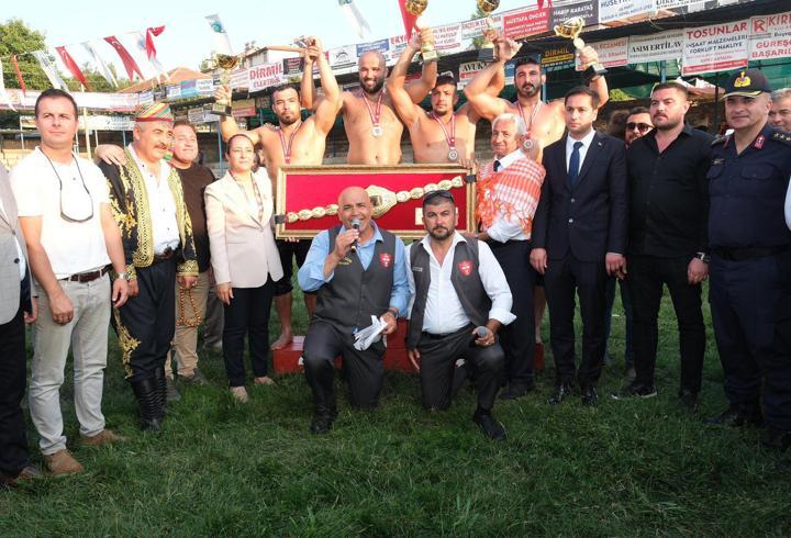 Altınyayla'da Orhan Okulu başpehlivan oldu