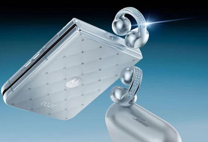 Swarovski imzası taşıyan Razr 60 yolda