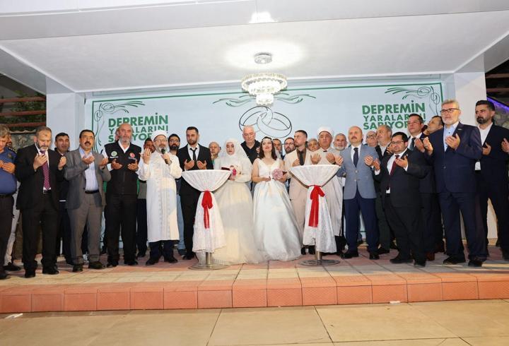 Adıyaman’da toplu nikah ve düğün töreni