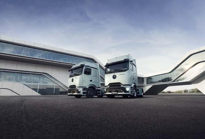 Mercedes'lere yeni kokpit