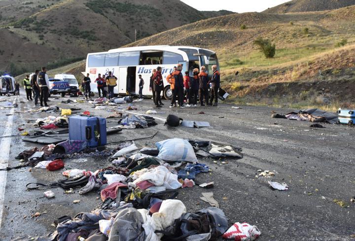 4 kişinin öldüğü kazada otobüs şoförü gözaltında