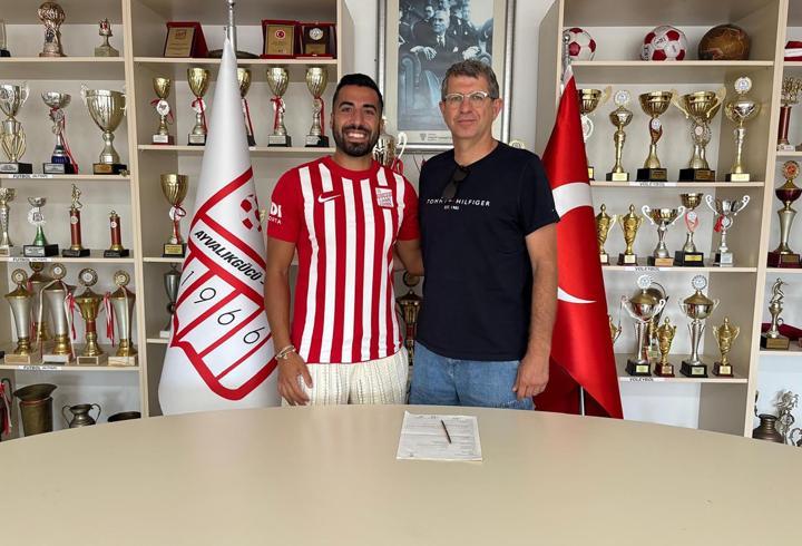 Ayvalıkgücü Ufuk Özcan'la imzaladı