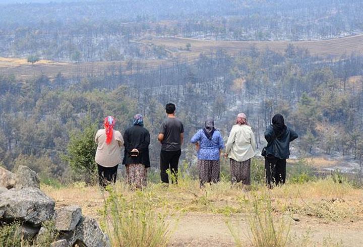 Bilecik'te evlerini boşaltan köylülerden ‘yangın nöbeti’