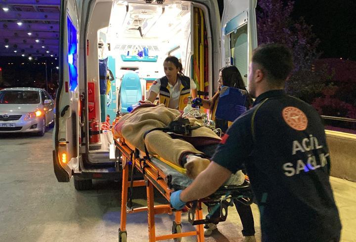 Araçta başından tabancayla vuruldu; yanındaki 2 arkadaşı gözaltına alındı