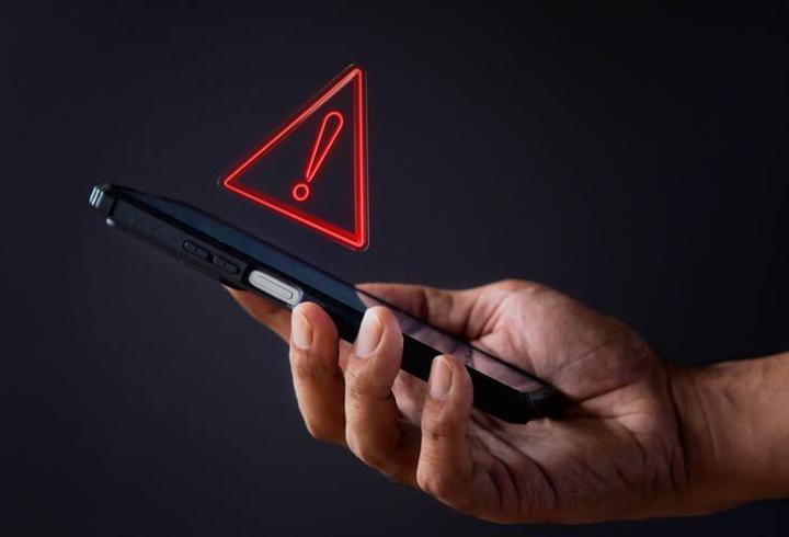 SON DAKİKA... İngiltere'de mobil şebekeler çöktü: Arama yapılamıyor